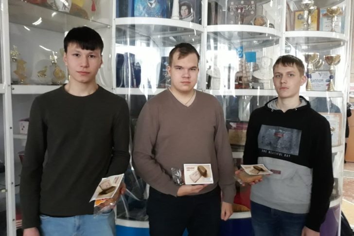 555bd7f9-93e5-42f0-ae78-babf5d32c807